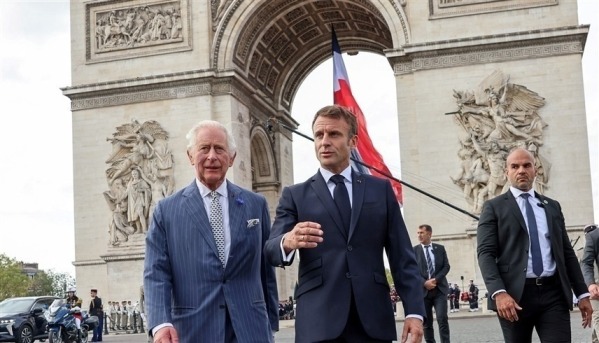 استقبال حافل للملك تشارلز